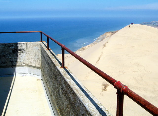 View to the dune and the North Sea. Author: Tomasz Sienicki – CC-BY 2.5