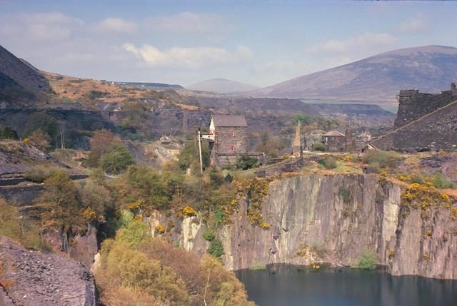 Dorothea Quarry panorama. Author: David Stowell CC BY-SA 2.0