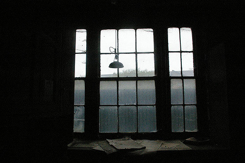 Dusty windows. Author: http://underclassrising.net/ CC BY-SA 2.0