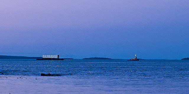 Google Barge Leaving Portland Harbor at High Tide and Sunset – Author: cloud2013 – CC BY 2.0