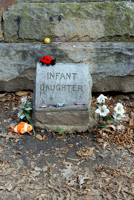 Infant daughter. Author: Antonio Bovino CC BY 2.0