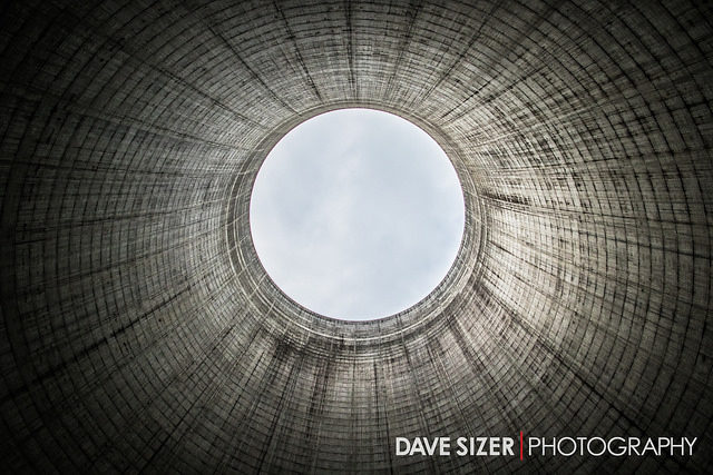 Looking up the tower. Author: Dave Sizer CC BY 2.0