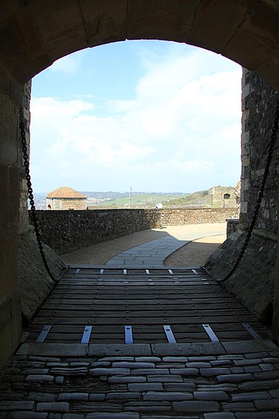 One of the gates. Author: Karen Roe from Bury St Edmunds, Suffolk, UK, United Kingdom CC BY 2.0