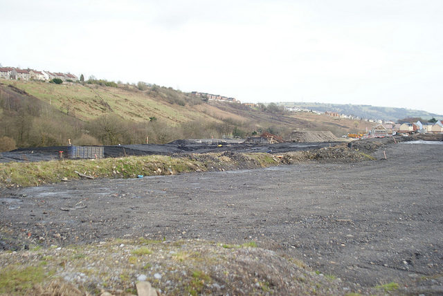 Part of the mine grounds. Author: Chris Sampson CC BY 2.0