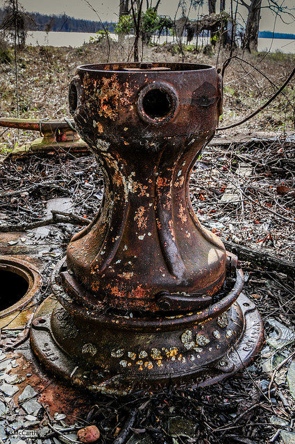 Rusting in peace. Author: Michael McCarthy CC BY-ND 2.0
