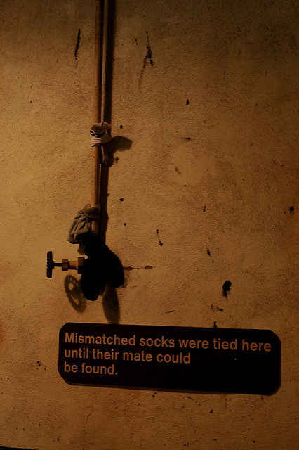 Sign in the washroom. Author: DieselDemon CC BY 2.0