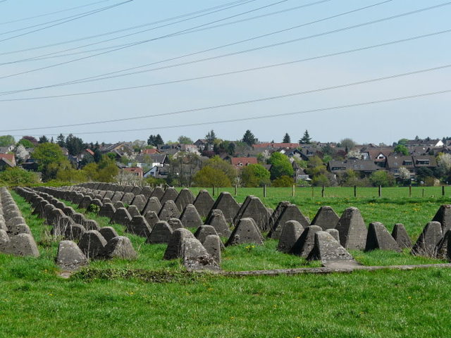 The dragon’s teeth. Author: Tilly-Fan CC BY-SA 3.0