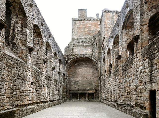 The famous Great Hall. Author: Sir Gawain. CC BY-SA 3.0