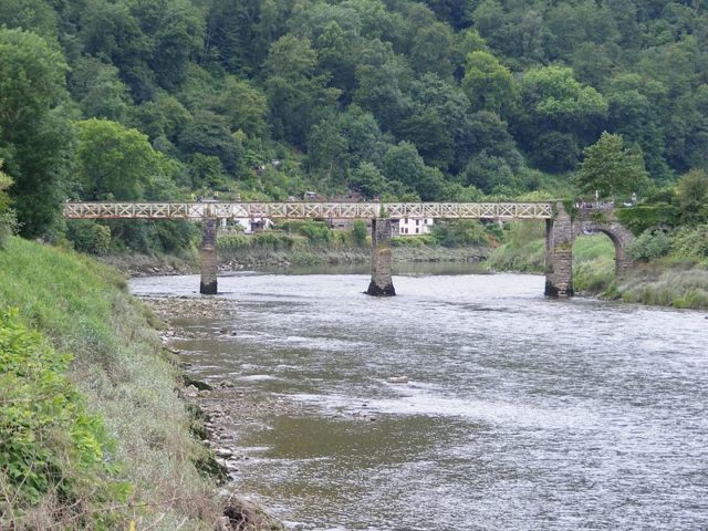 The river bridge. Author: KevinP CC BY 3.0
