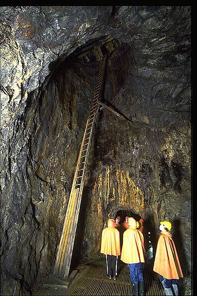 A group of tourists visiting the mine. Author: Bengt A Lundberg / Riksantikvarieämbetet CC BY 2.5