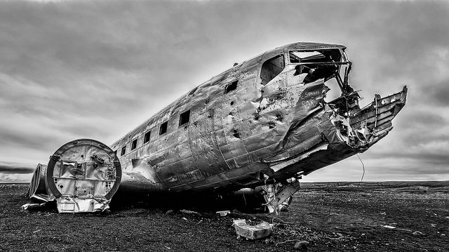 Black and white photo of DC-3 different angle. Author: Ron Kroetz CC BY-ND 2.0)