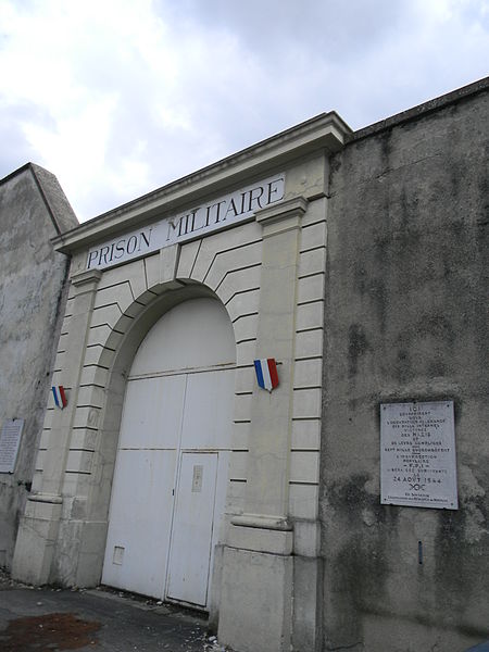 Entrance to the prison. Author: Xavier Caré CC BY-SA 3.0