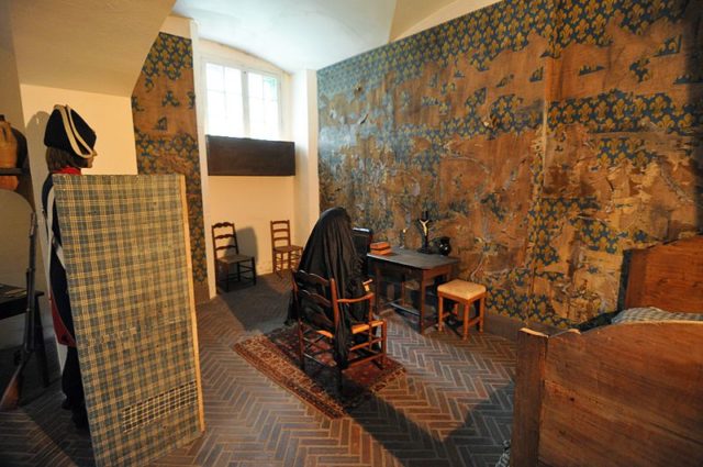 Marie Antoinette’s Cell/ Author: André Lage Freitas – CC BY-SA 3.0