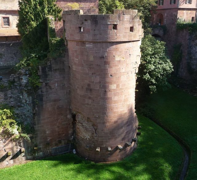 One of the towers. Author: Immanuel Giel CC BY 3.0