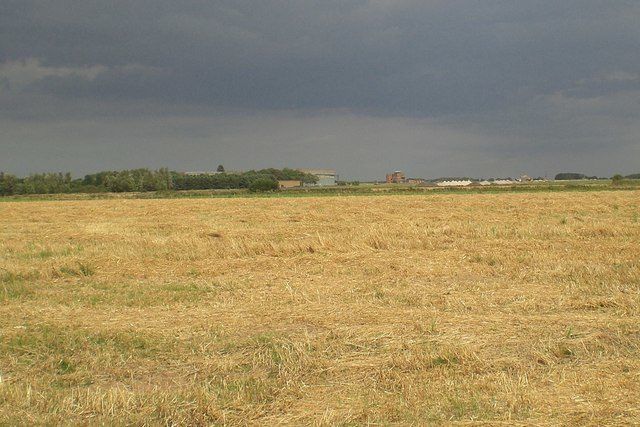 The base and the surrounding fields. Author: Nigel Jones CC BY-SA 2.0