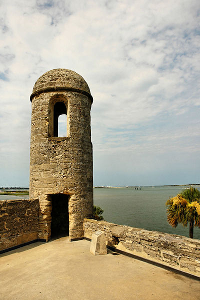 The belltower. Author: Alberto Fernandez Fernandez CC BY 2.5
