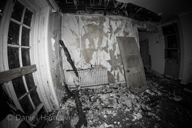 The desperate interior of the hospital. Author: Daniel Hargrave CC BY 2.0