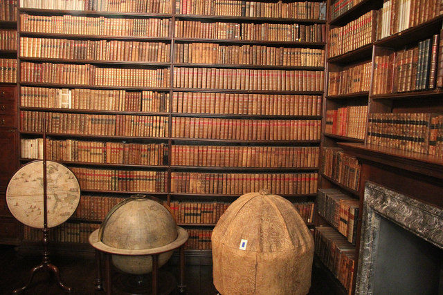 The Library at Ham House. Author: Richard Croft CC BY-SA 2.0