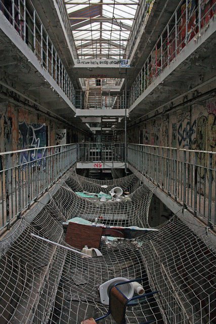 The prison cells and the safety net. Author: jolienvandegriendt CC BY-SA 2.0