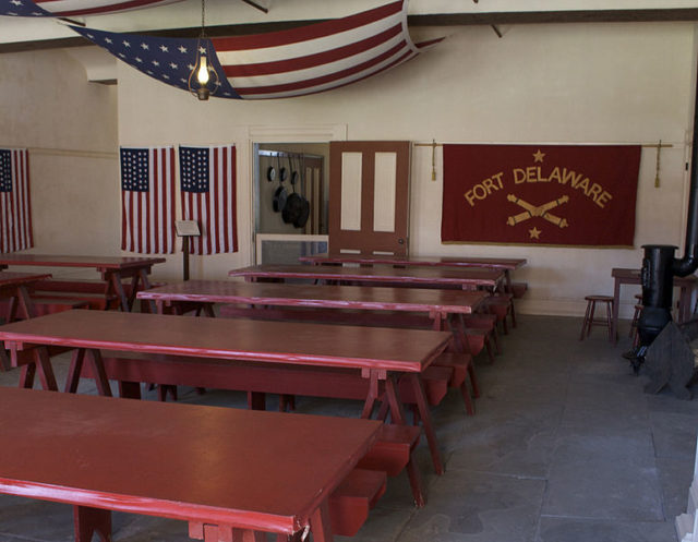 The restored mess hall/ Author: Mpdoughboy153 – CC BY-SA 3.0