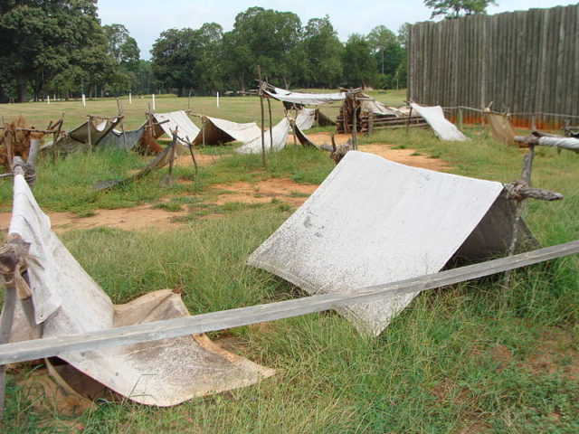 The tents where the prisoners were housed. Author: Tara Cooper CC BY-SA 3.0