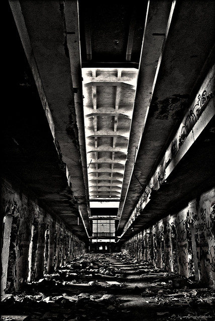 Prison corridor – Author: Alexander – CC BY 2.0