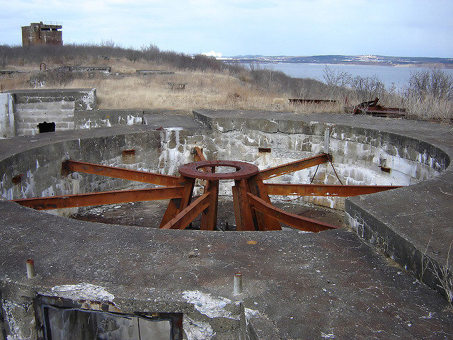 A mysterious looking structure/ Author: Ian Mackenzie CC BY 2.0