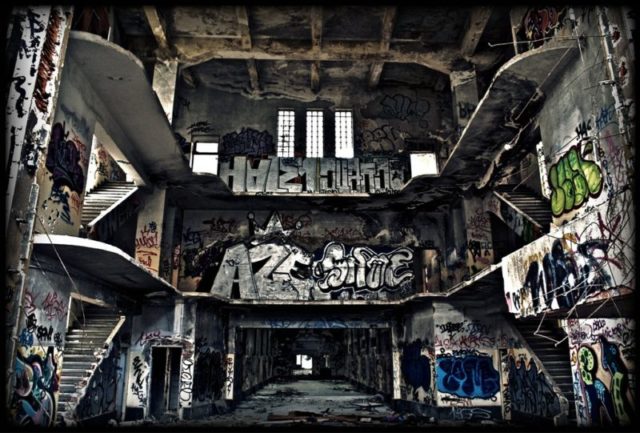 The interior of the Carabanchel prison before its demolition – Author: Alexander Stübner – CC BY-SA 2.0