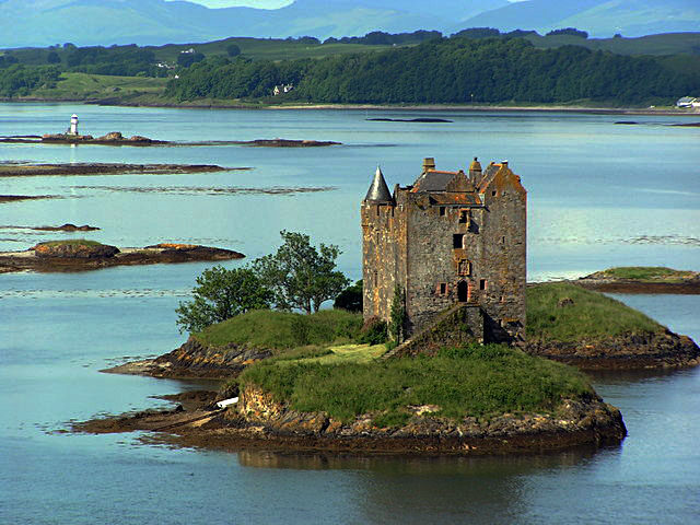 Castle Stalker. Author: Norrie Adamson CC BY-SA 2.0