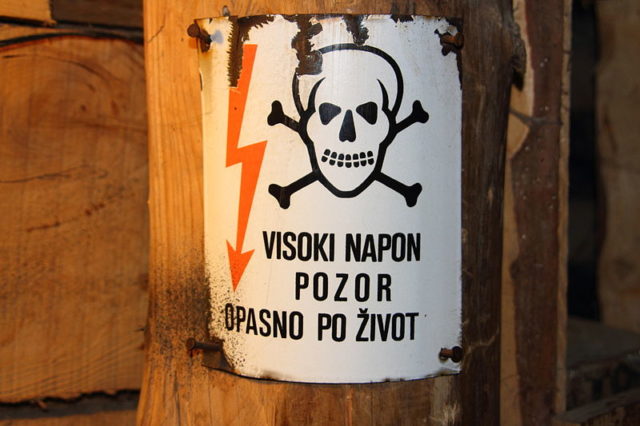 Danger high voltage. Author:  spacebirdy CC BY-SA 3.0