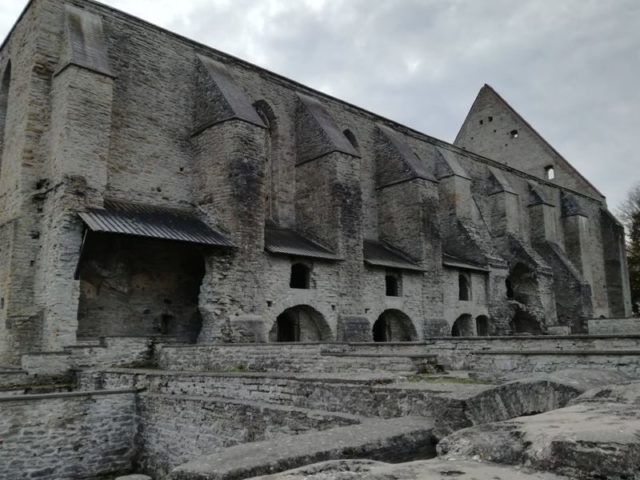 foundations-of-the-several-stone-buildings-in-front-of-imposing-gothic-church-640x480.jpg