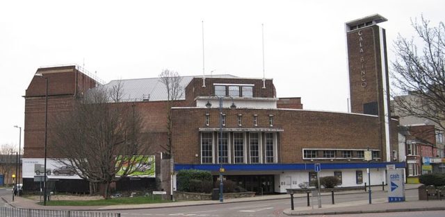 Part of the exterior. Author: Simon Armstrong – CC BY-SA 3.0