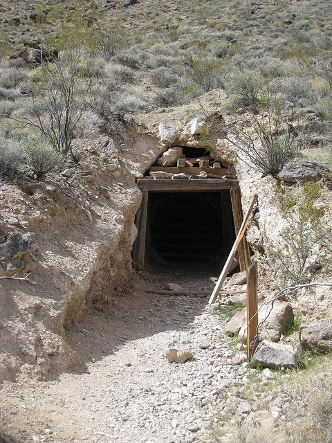 Tunnel portal at Leadfield – Author: The Greater Southwestern Exploration Company – CC BY 2.0