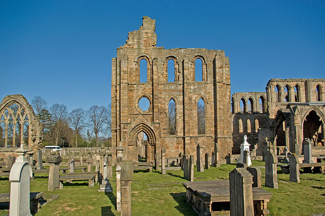 South wall of the south transept. Author: Billreid – CC BY-SA 3.0