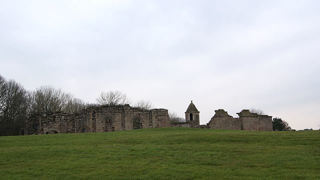 In its heyday, it was in the middle of a large estate. Author: Mtaylor848 – CC BY-SA 3.0