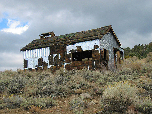 Tin clad workshop at Chemung Mine – Author: moppet65535 – CC BY 2.0