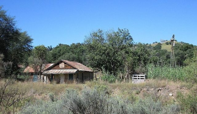 A ranch house/ Author: The Old Pueblo CC BY-SA 4.0