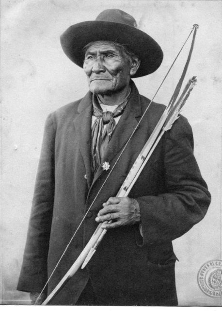 Apache Chief Geronimo. Author: Archivo General de la Nación Argentina