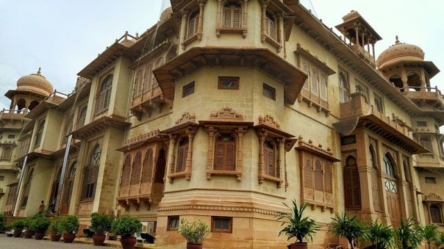Corner view of the house. Author: Ibrahim Janjua CC BY-SA 4.0