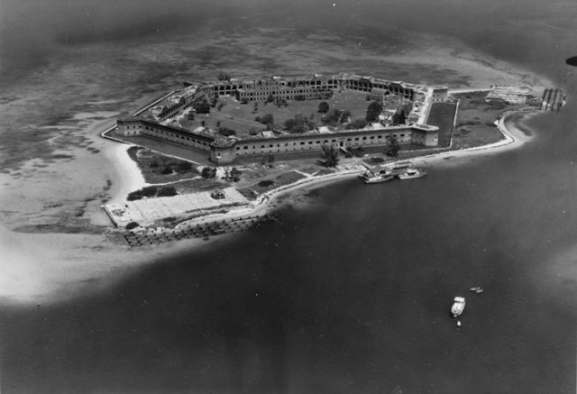 Old photo of Fort Jefferson/ Author: U.S. Department of the Interior, National Park Service