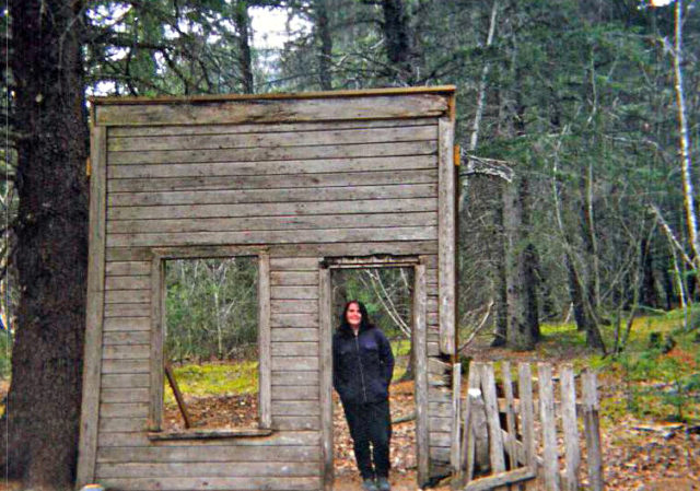 Part of Dyea’s ruins/ Author: Beeblebrox – CC BY-SA 3.0