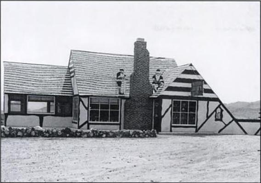 The Christmas Tree Inn. Author: Jim Hinckley