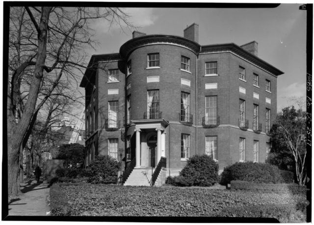 View of the house from the south/ Author: Library of Congress Prints and Photographs Division Washington