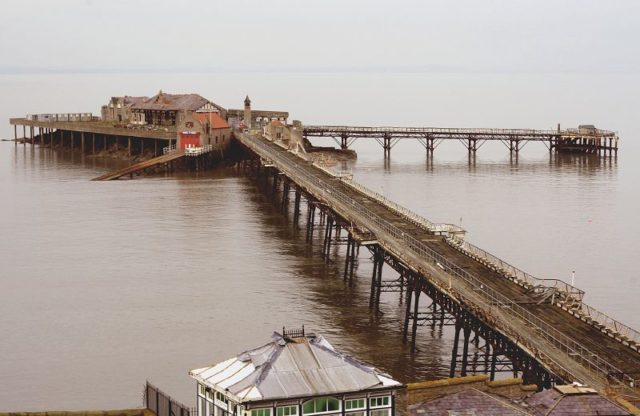 Birnbeck Pier. Author: me’nthedogs CC BY 2.0