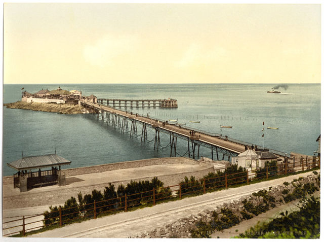 Birnbeck Pier circa 1900. Author:  Library of Congress Public Domain