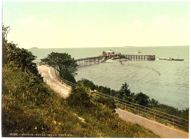 Birnbeck Pier during the 1890s. Author: Library of Congress Public Domain