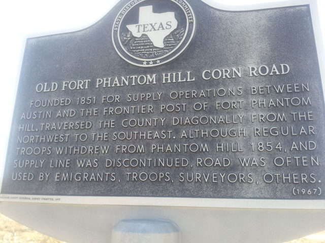 Fort Phantom Hill plaque/ Author: Pi3.124 – CC BY-SA 3.0