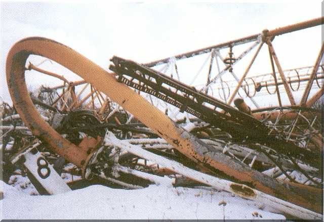 On August 8 1991 at 4pm UTC the mast collapsed.