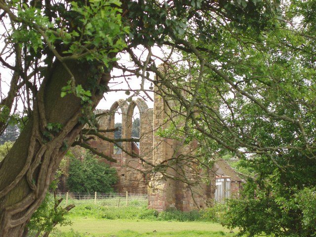 The abbey fell into ruin after the Dissolution of the Monasteries by Henry VIII. Author: Lorraine Wheale – CC BY-SA 2.0