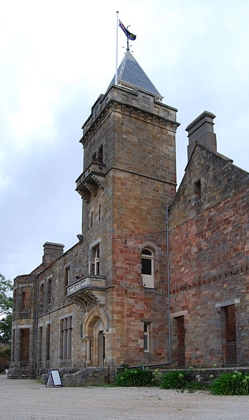 Marble Hill residence side view. Author: Peripitus – CC BY-SA 3.0